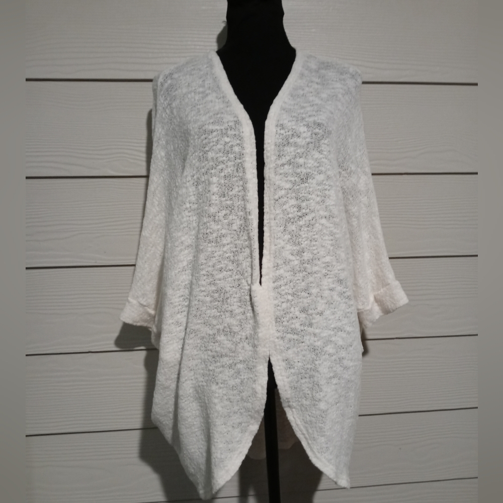 Mossimo Supply Co Simply Perfect Butterfly Sleeves Cream Sweater Cardigan EUC